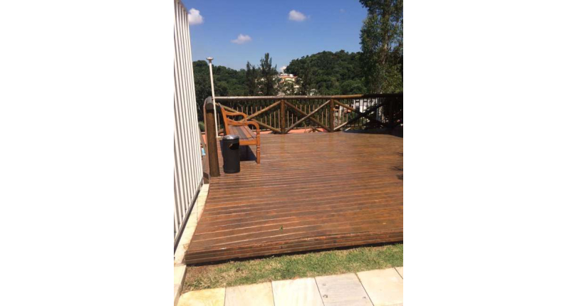 Sobrado à venda no Jaraguá na Rua Dona Gertrudes Jordão 257, no Condomínio Village Park 