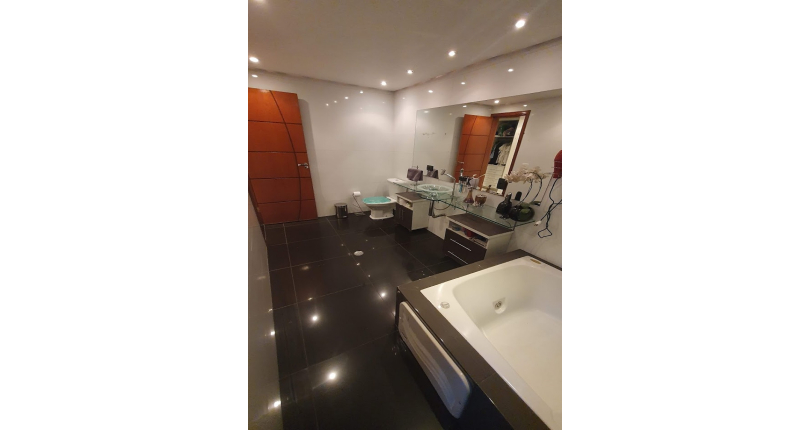 Sobrado à venda em Pirituba no Jardim São José na Rua Adele Zarzur 