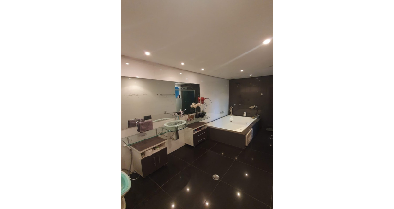 Sobrado à venda em Pirituba no Jardim São José na Rua Adele Zarzur 