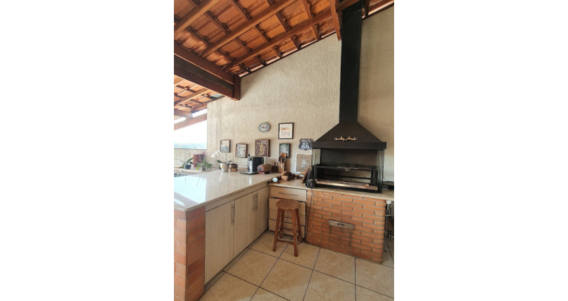 Sobrado à venda em Pirituba no Jardim São José na Rua Adele Zarzur 