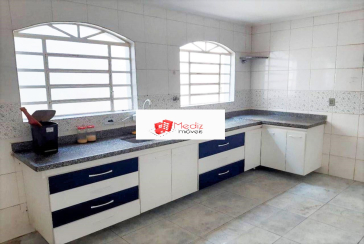 Belo Sobrado à venda na Vila Guedes na Rua Confidência Musical, 