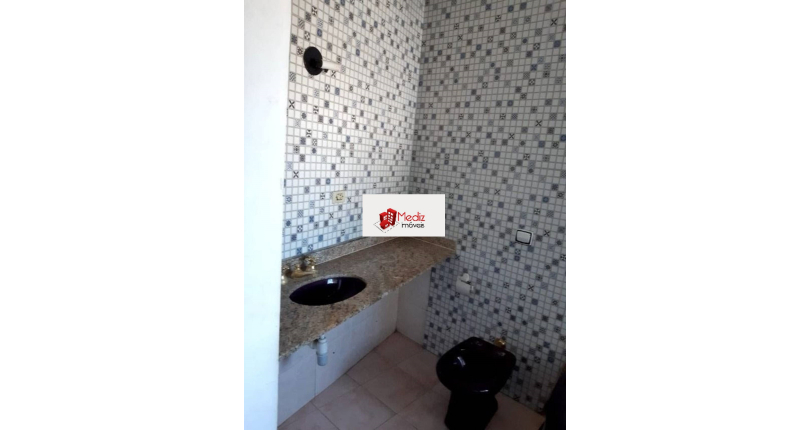 Belo Sobrado à venda na Vila Guedes na Rua Confidência Musical, 