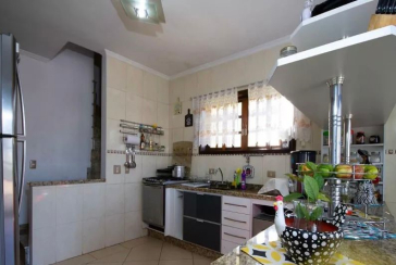 Sobrado à venda na Vila Palmeiras na Rua Antônio Teixeira Braga