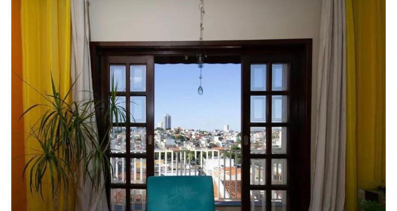 Sobrado à venda na Vila Palmeiras na Rua Antônio Teixeira Braga