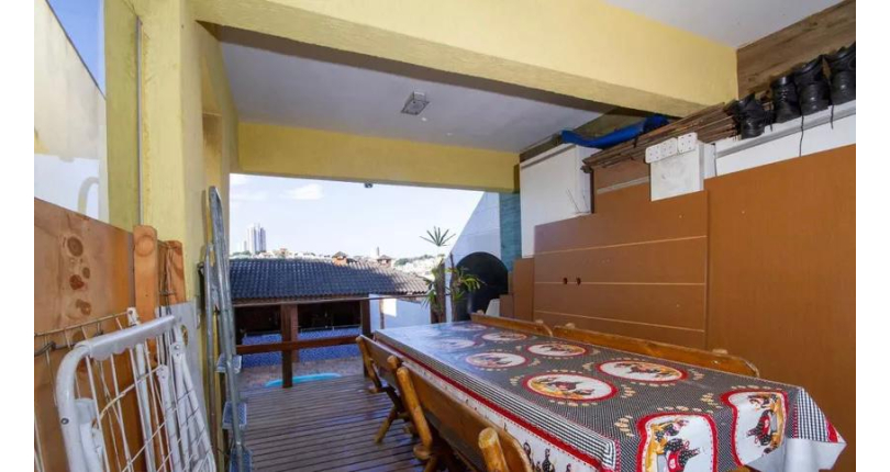 Sobrado à venda na Vila Palmeiras na Rua Antônio Teixeira Braga