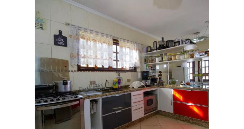 Sobrado à venda na Vila Palmeiras na Rua Antônio Teixeira Braga