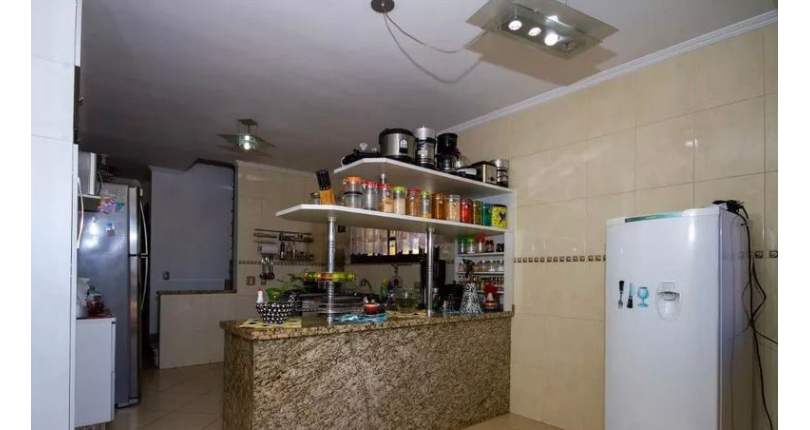 Sobrado à venda na Vila Palmeiras na Rua Antônio Teixeira Braga