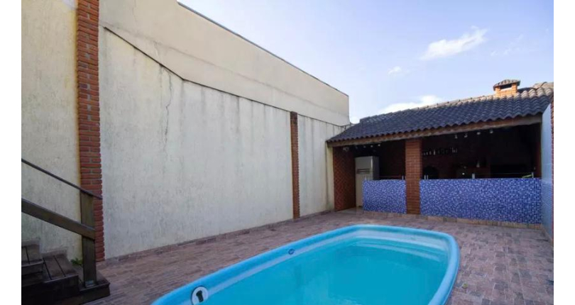 Sobrado à venda na Vila Palmeiras na Rua Antônio Teixeira Braga