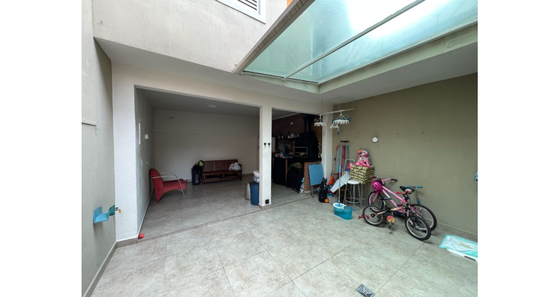 Sobrado à venda no Conjunto Residencial Vista Verde na Rua Desembargador Lauro de Souza Alves