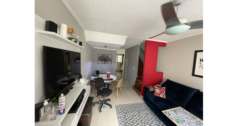 BELO Sobrado à venda no Conjunto Residencial Vista Verde na Rua Desembargador Lauro de Souza Alves