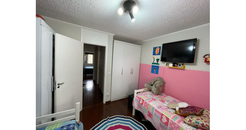 Sobrado à venda no Conjunto Residencial Vista Verde na Rua Desembargador Lauro de Souza Alves