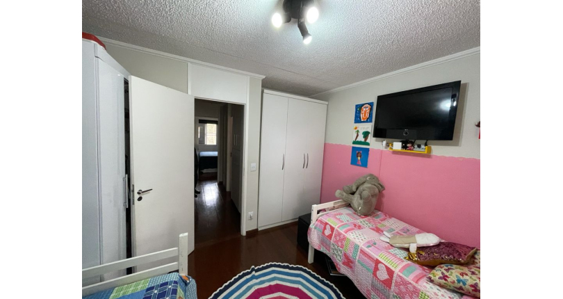 Sobrado à venda no Conjunto Residencial Vista Verde na Rua Desembargador Lauro de Souza Alves