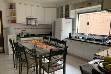 LINDO Sobrado à venda na Vila na Rua Altamira do Paraná