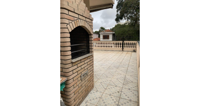 LINDO Sobrado à venda na Vila na Rua Altamira do Paraná