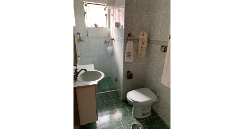 LINDO Sobrado à venda na Vila na Rua Altamira do Paraná