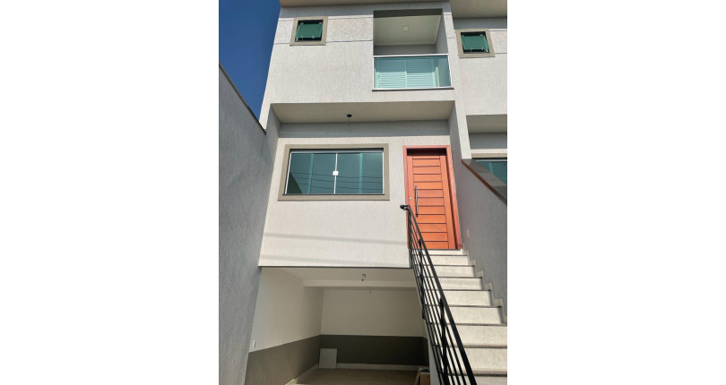 Sobrado novo à venda no Jardim Mangalot na Rua Manoel Martins da Rocha