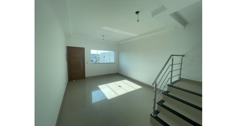 Sobrado novo à venda no Jardim Mangalot na Rua Manoel Martins da Rocha