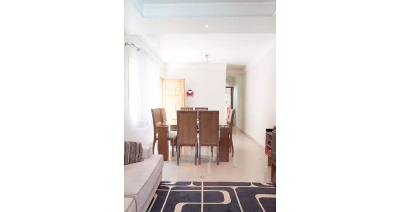 Lindo Sobrado à venda no Parque São Domingos na Rua Waltrudes Correa