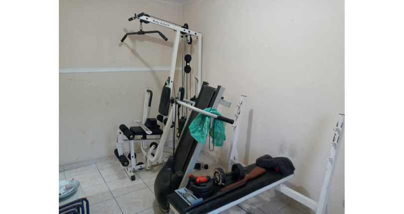 Sobrado á venda no Jardim Jaraguá na Rua Capitão Antônio Bueno Rangel, com 3 dormitórios