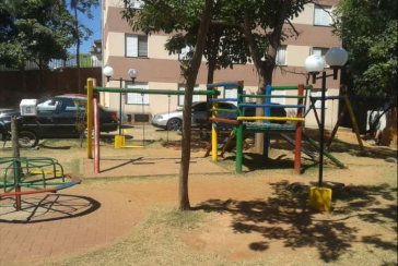 Apartamento à venda na Vila Guedes na Rua Martinho do Amaral 101, no Condomínio Edifício Safira