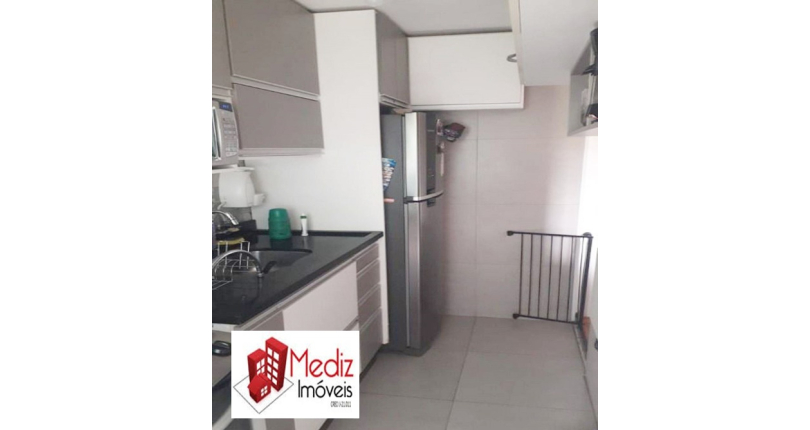 Apartamento à venda na Vila Guedes na Rua Martinho do Amaral 101, no Condomínio Edifício Safira