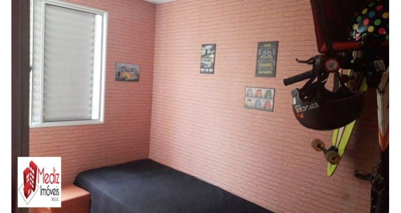 Apartamento à venda na Vila Guedes na Rua Martinho do Amaral 101, no Condomínio Edifício Safira