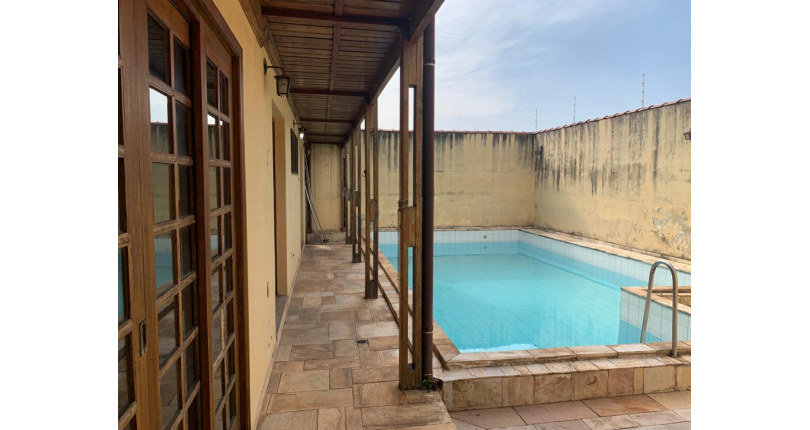 Casa Térrea no Jardim Maristela na Rua Coronel Augusto Machado