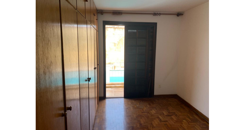 Casa Térrea no Jardim Maristela na Rua Coronel Augusto Machado