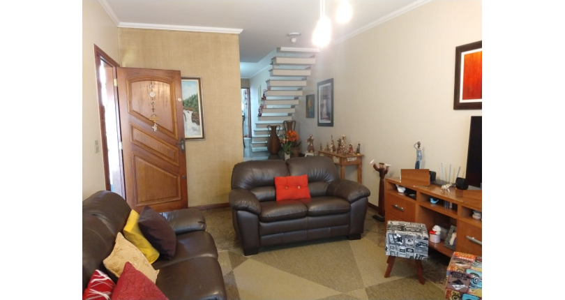 Sobrado à venda Rua Dona Herminda Borba Attuy, Parque São Domingos - Imóveis à Venda