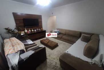 Sobrado à venda nos Remédios na Rua Frei João Augusto Becker