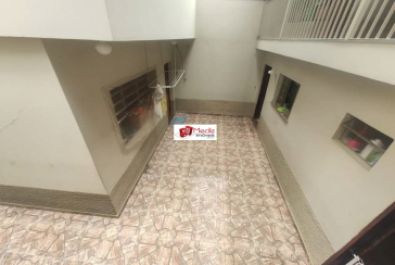 Sobrado à venda nos Remédios na Rua Frei João Augusto Becker