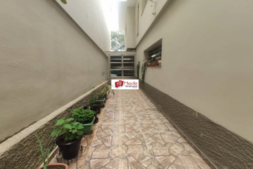 Sobrado à venda nos Remédios na Rua Frei João Augusto Becker