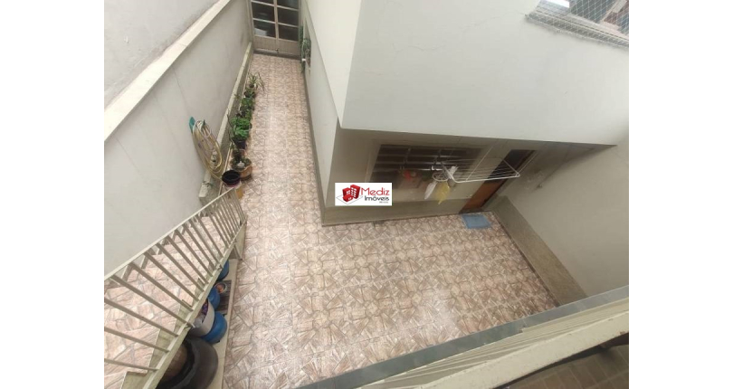 Sobrado à venda nos Remédios na Rua Frei João Augusto Becker