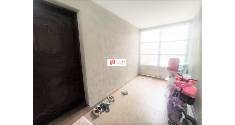 Sobrado à venda nos Remédios na Rua Frei João Augusto Becker