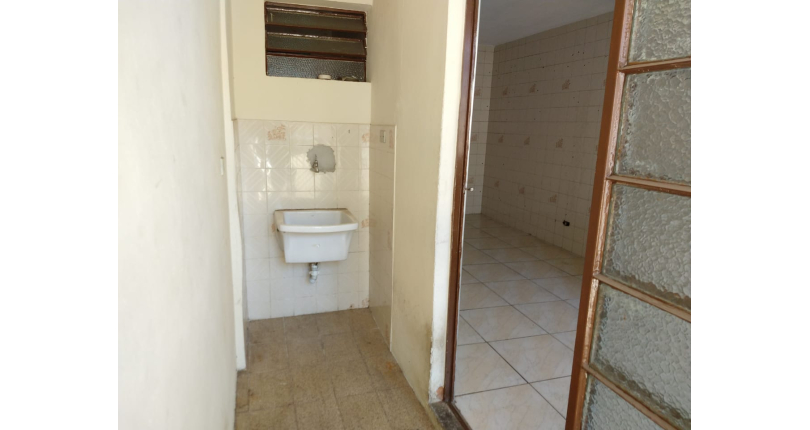  Ótimo Sobrado à venda no Jardim Santa Mônica na Rua Carlos de Resende