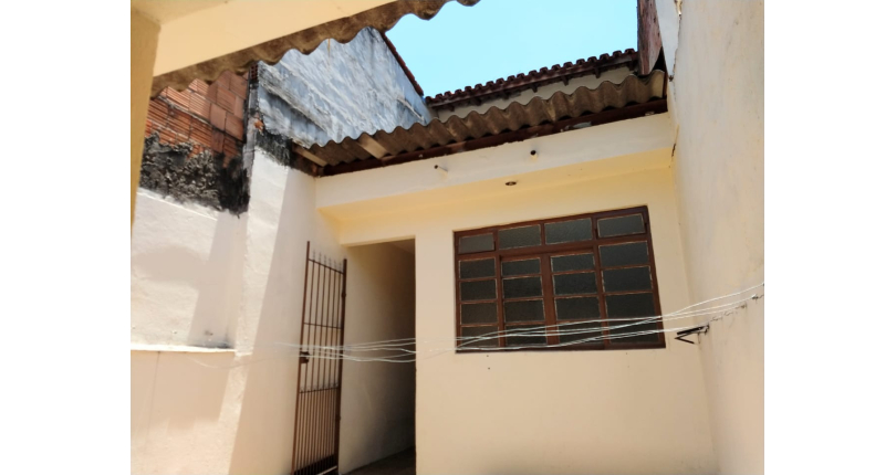  Ótimo Sobrado à venda no Jardim Santa Mônica na Rua Carlos de Resende