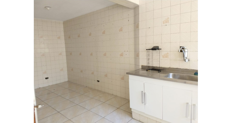  Ótimo Sobrado à venda no Jardim Santa Mônica na Rua Carlos de Resende