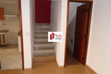  Sobrado à venda no Parque São Domingos na Rua João Veloso de Oliveira 235 no Condomínio Primavera 