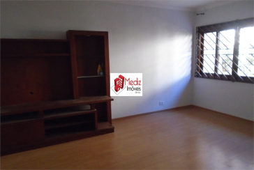  Sobrado à venda no Parque São Domingos na Rua João Veloso de Oliveira 235 no Condomínio Primavera 