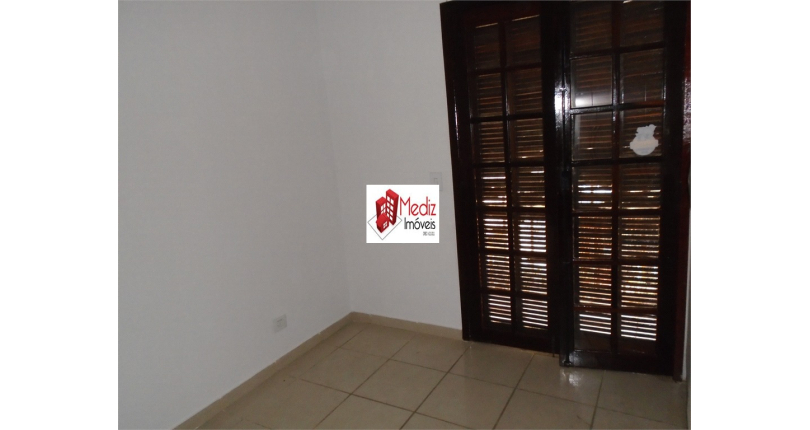  Sobrado à venda no Parque São Domingos na Rua João Veloso de Oliveira 235 no Condomínio Primavera 