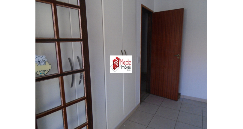  Sobrado à venda no Parque São Domingos na Rua João Veloso de Oliveira 235 no Condomínio Primavera 