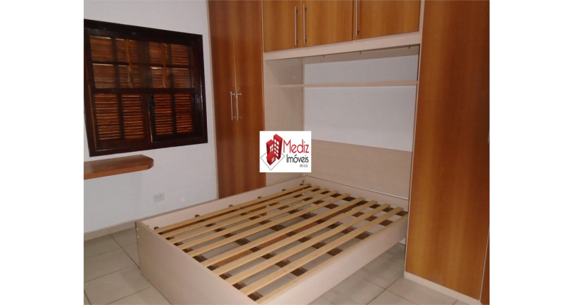  Sobrado à venda no Parque São Domingos na Rua João Veloso de Oliveira 235 no Condomínio Primavera 