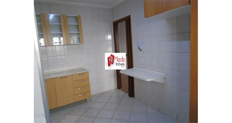  Sobrado à venda no Parque São Domingos na Rua João Veloso de Oliveira 235 no Condomínio Primavera 