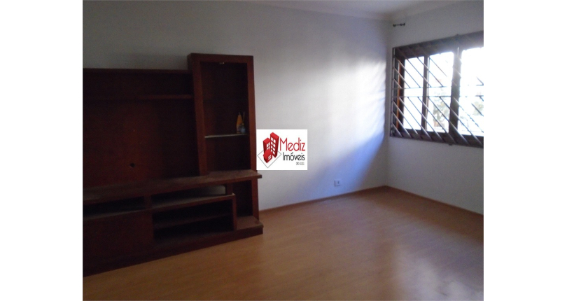  Sobrado à venda no Parque São Domingos na Rua João Veloso de Oliveira 235 no Condomínio Primavera 