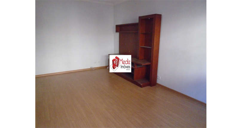  Sobrado à venda no Parque São Domingos na Rua João Veloso de Oliveira 235 no Condomínio Primavera 