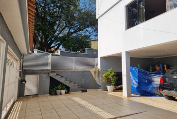 Sobrado à venda no Parque São Domingos na Rua Artur Bastos