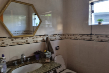 Sobrado à venda no Parque São Domingos na Rua Artur Bastos