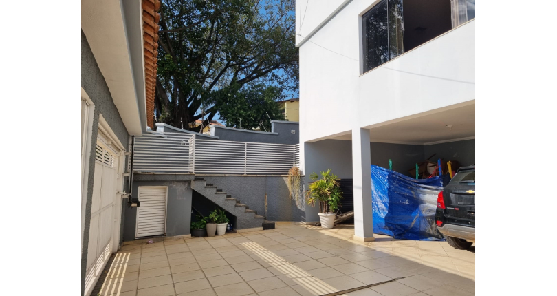 Sobrado à venda no Parque São Domingos na Rua Artur Bastos