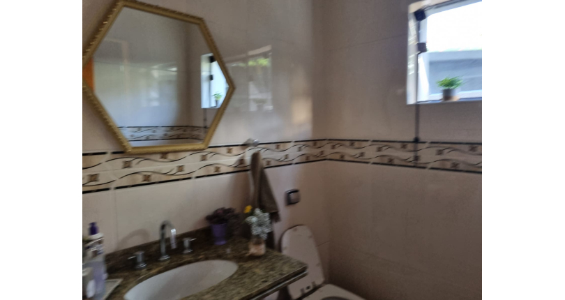 Sobrado à venda no Parque São Domingos na Rua Artur Bastos