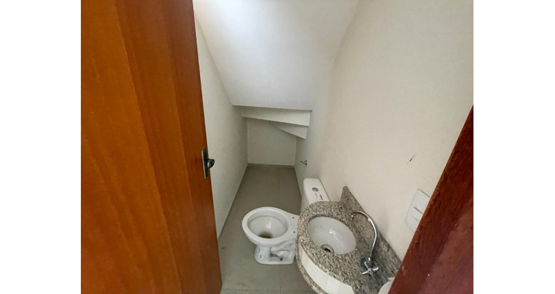 Sobrado novo à venda no Jardim Santo Elias na Rua Severino Chagas da Silva